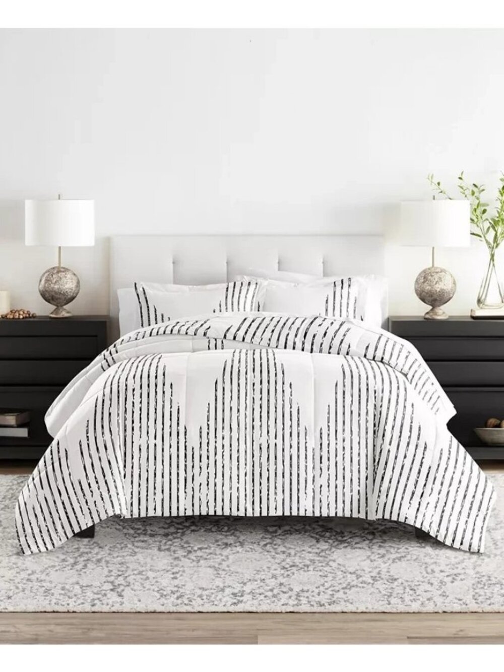 ienjoy Home Ultra Soft Diamond Stripe 3Pc. Queen Comforter Set Black and White